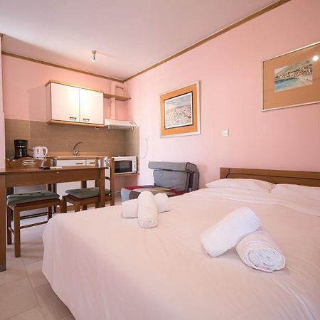 Tiny Studio Marousi Area Apartamento Atenas Exterior foto